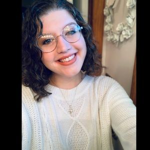 Meet your Posher, Kelly